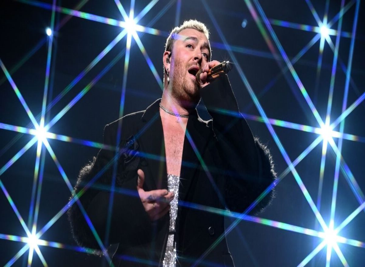 Showtimes Splendor Sam Smith Gloria Tour Dazzles with Freedom and Flamboyance (2)