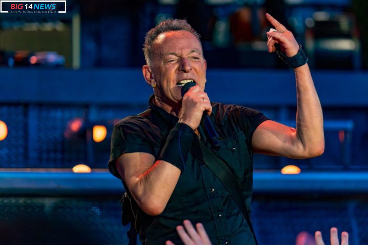 Bruce Springsteen Postpones Shows for Ulcer Treatment