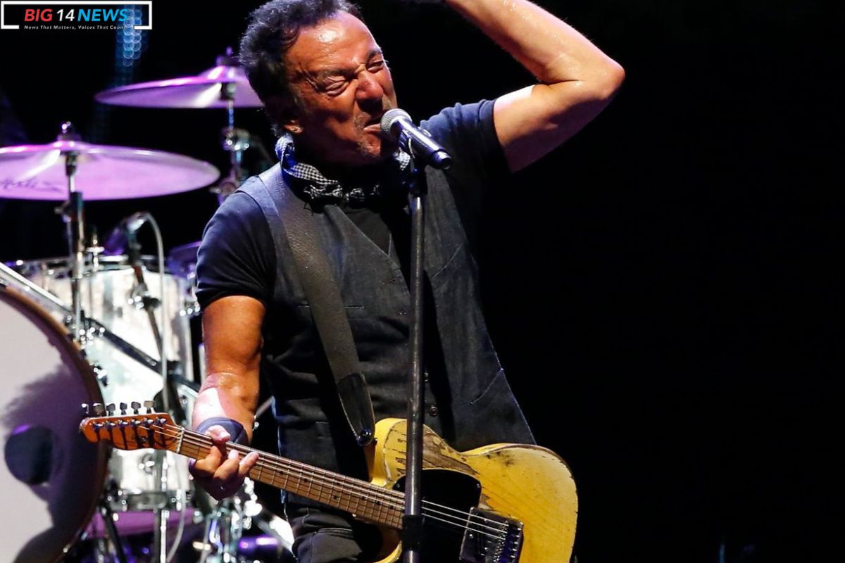Bruce Springsteen Postpones Shows for Ulcer Treatment
