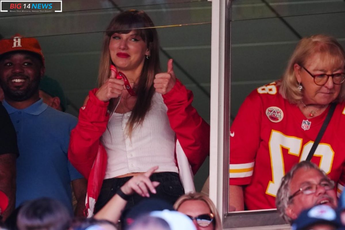 Taylor Swift Joins Travis Kelce at Chiefs Game