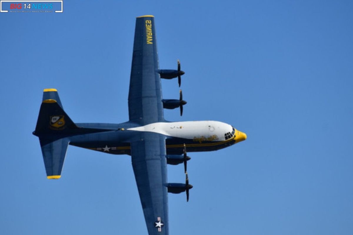 Blue Angels Soar in Spectacular Finale