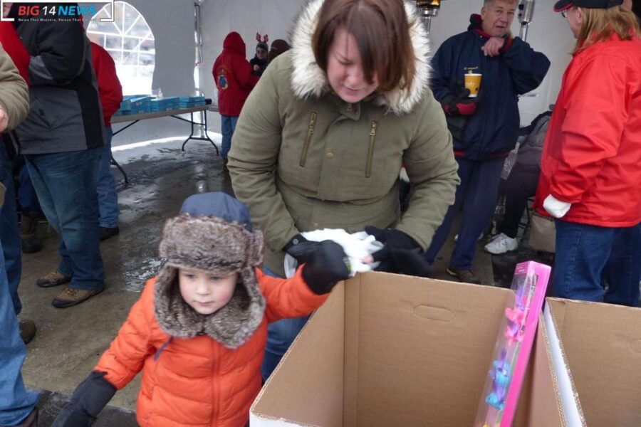 Toys for Tots Spreads Holiday Joy Across Alabama (2)