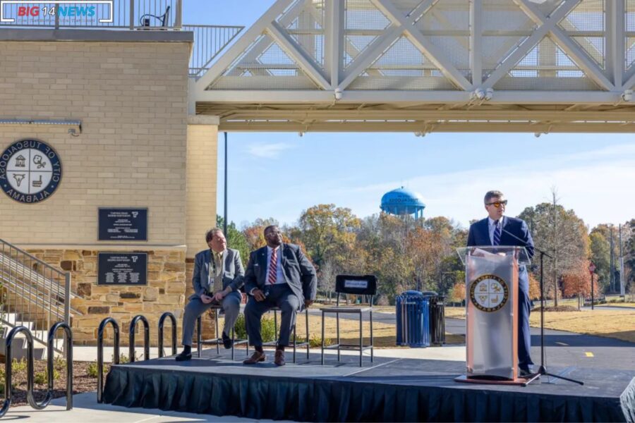 Tuscaloosa opens River District Pedestrian Bridge