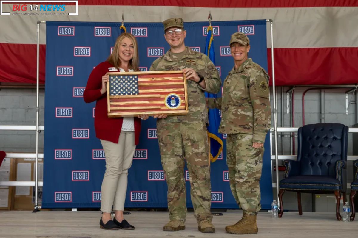 USO Honors Hurlburt Field Airman