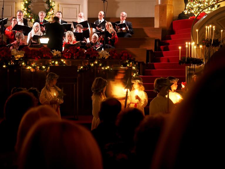 alabama church illuminates christmas