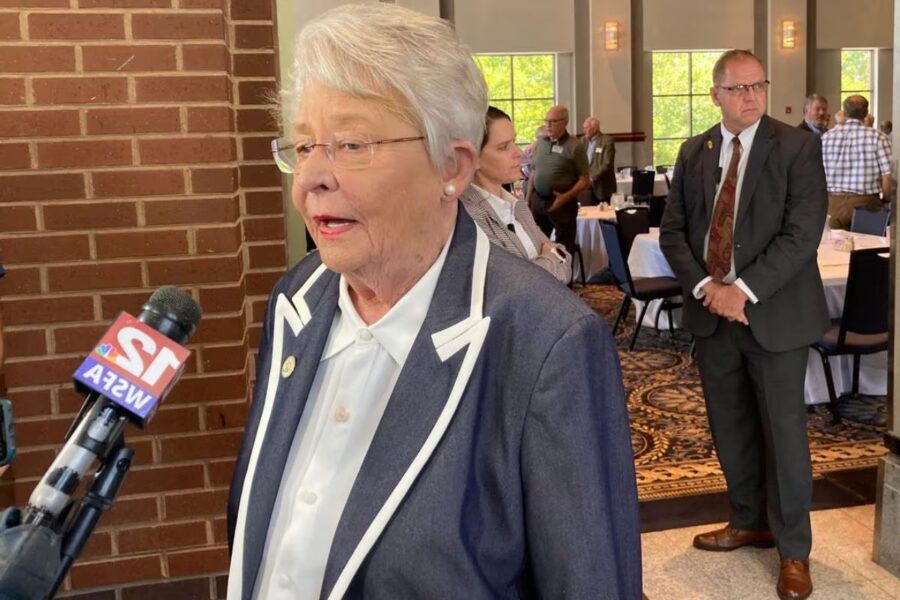 Alabama Librarians Counter Governor Ivey