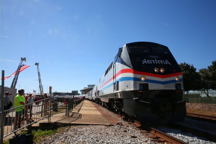 Amtrak Provides Mobile Rail Service Project