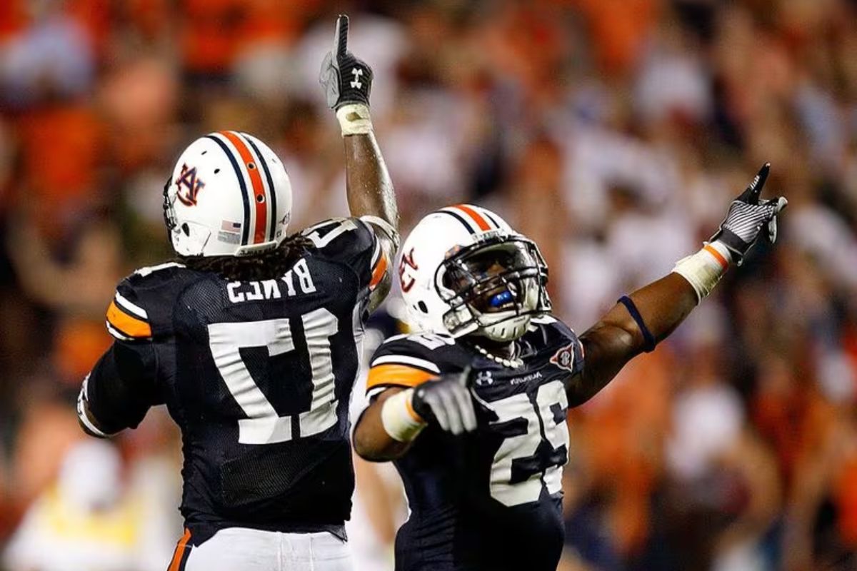 Auburn Linebackers Transition to NFL Coaching