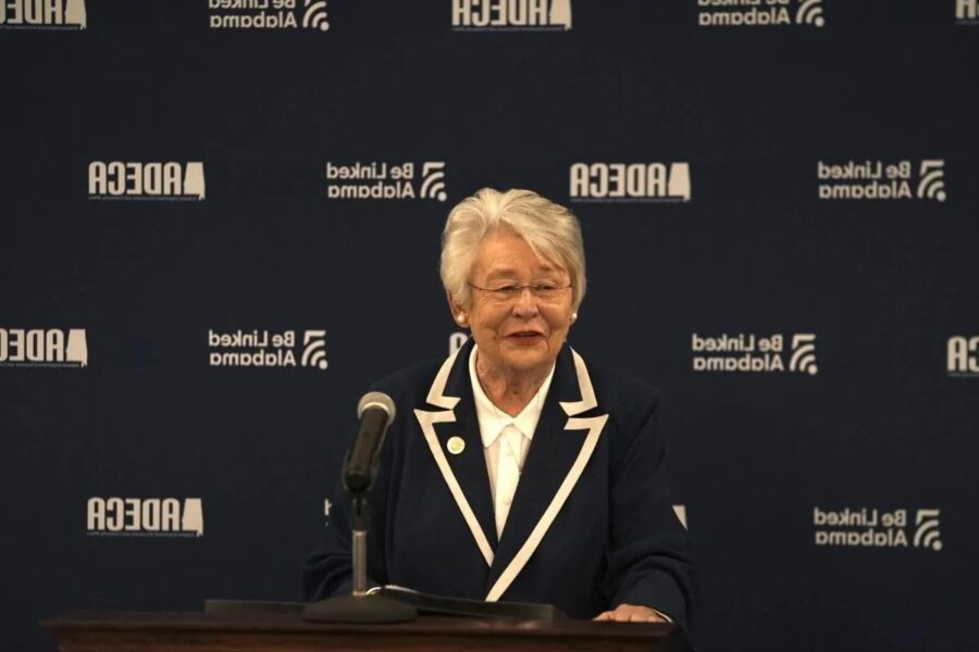 Governor Ivey Fort Payne Stop to Tout