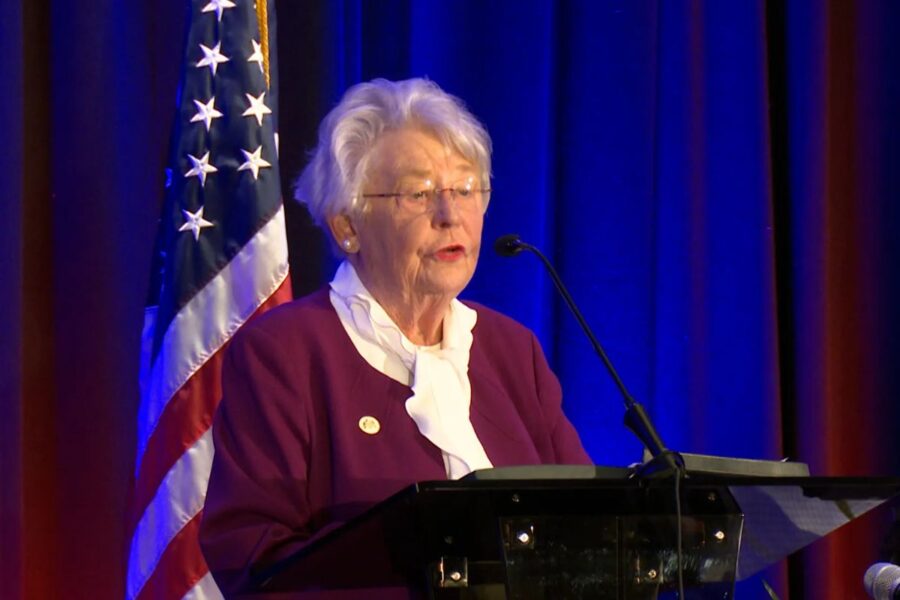 Governor Ivey Unveil Education Bill in State