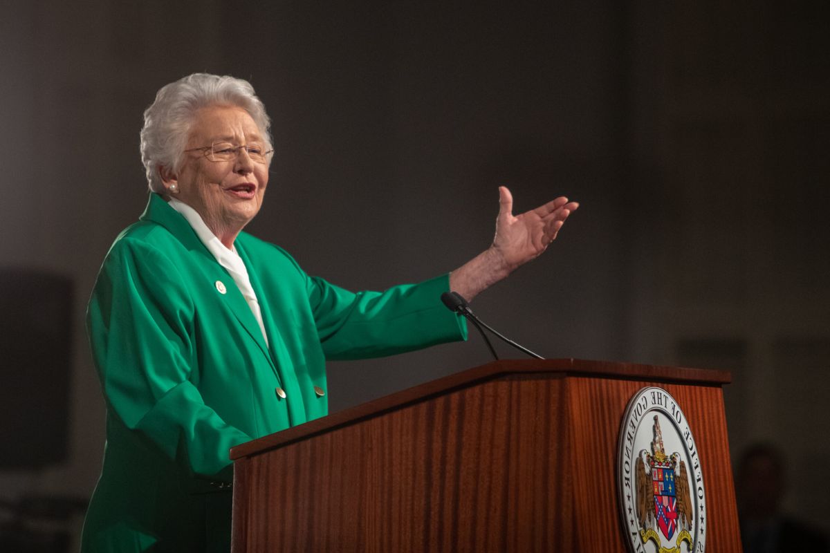 Governor Ivey Unveil Education Bill in State