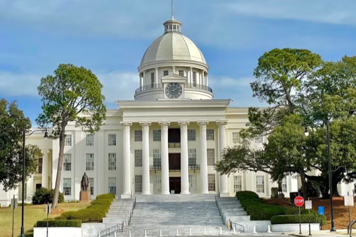 Alabama Legislature Scout's Honor Bill