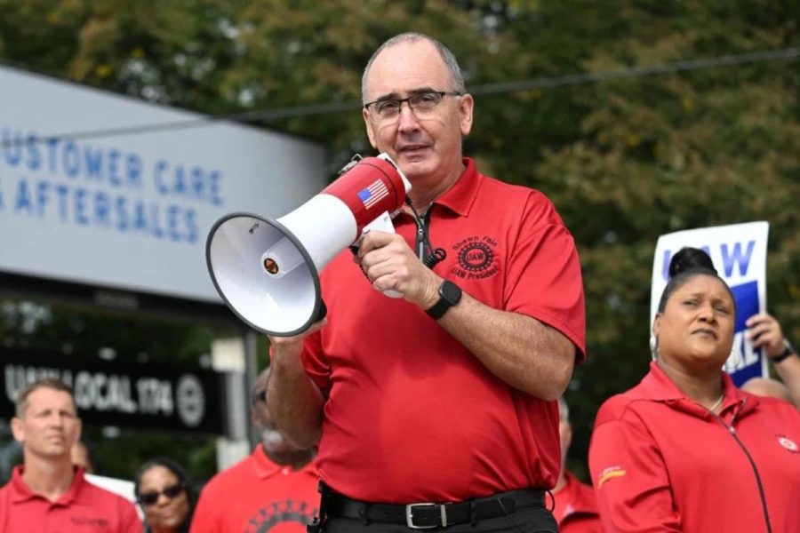 UAW President Visits Alabama Mercedes