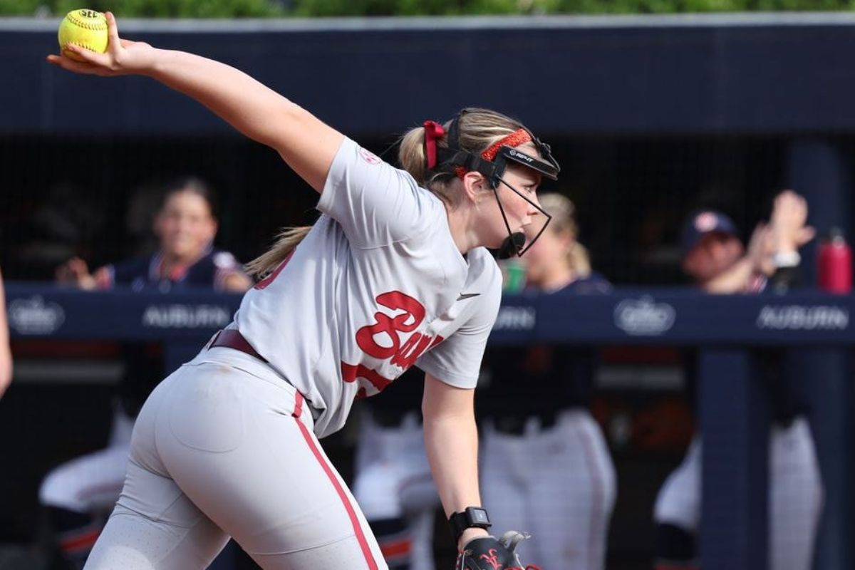 Alabama Softball Dominates USC 